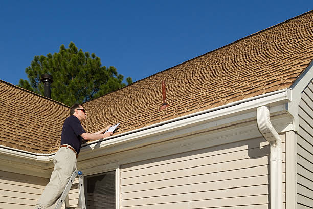 Best Roof Moss and Algae Removal  in Caledonia, MS